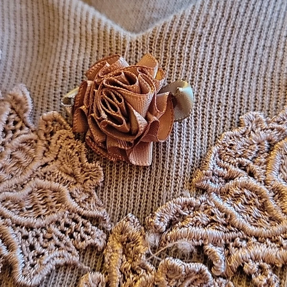 VINTAGE LACE TRIM TOP - Picture 4 of 4
